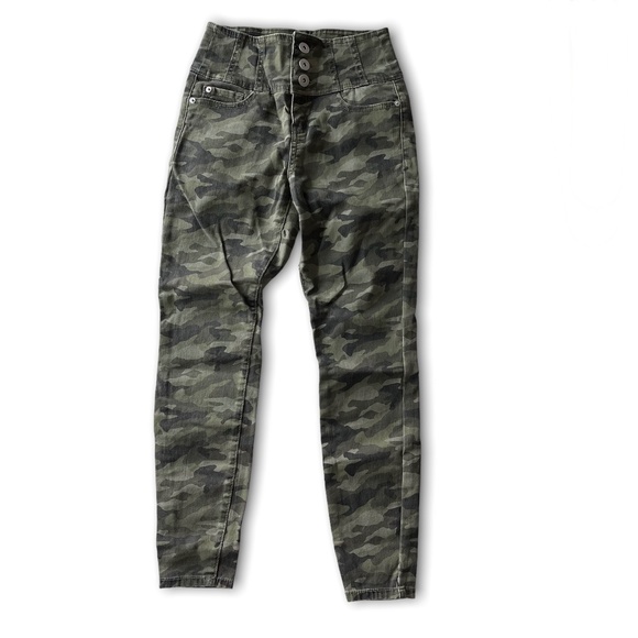 High Rise Camo Sculpting Skinny Jeans - Size 5 - Picture 5 of 14